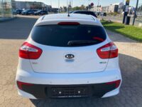 Kia Rio CVVT Attraction